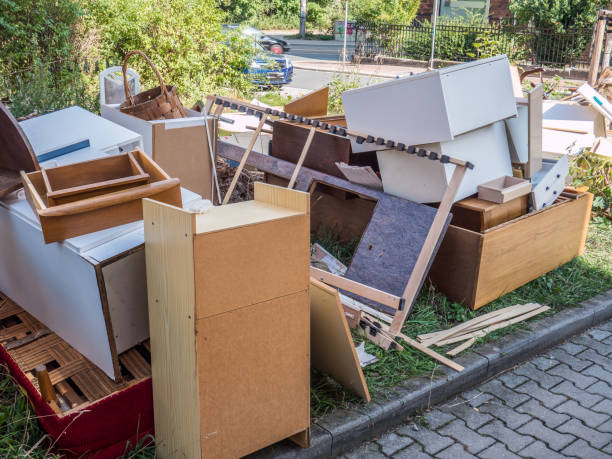 Best Attic Cleanout Services  in Waynesboro, MS